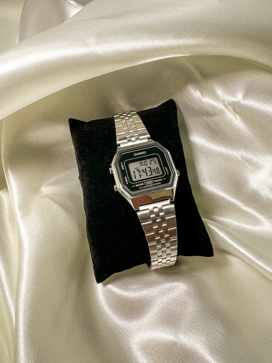 Reloj Casio Digital Plata Mujer - LA680WA-1B