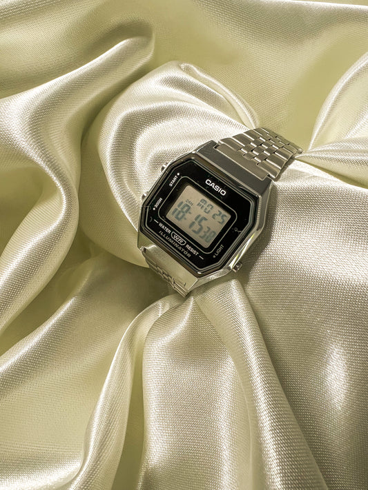 Reloj Casio Digital Plata Mujer - LA680WA-1B