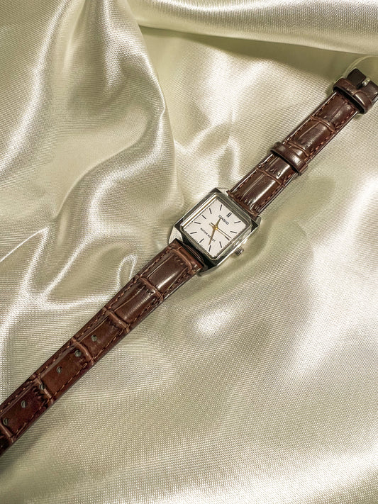 Reloj  Casio Correa de Cuero Mujer - LTP-V007L-7